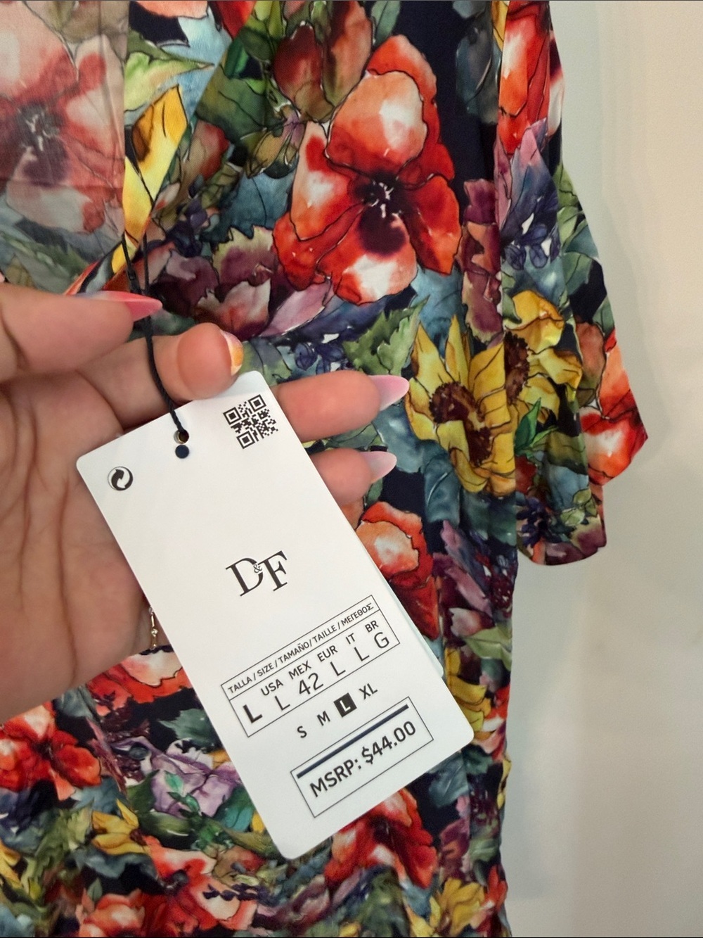 Denim & Flower Multicolor Floral Short-Sleeve Button-Down Shirt - Picture 3 of 4